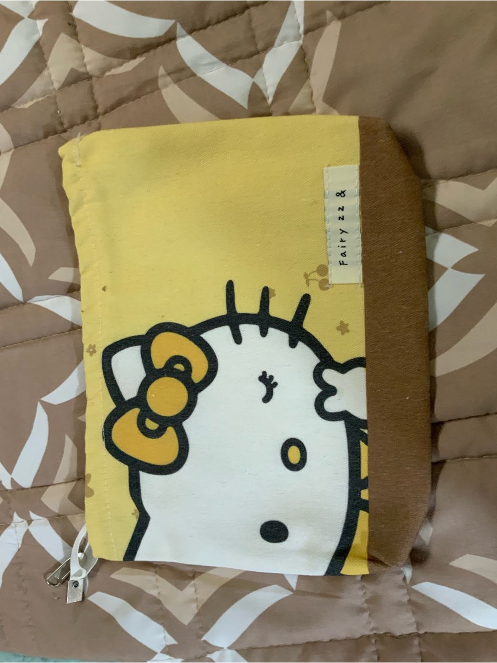 NWOT Hello Kitty Yellow Brown Canvas Travel Pouch